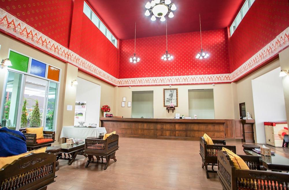 At Ruam Chok Hotel Chiang Mai Extérieur photo