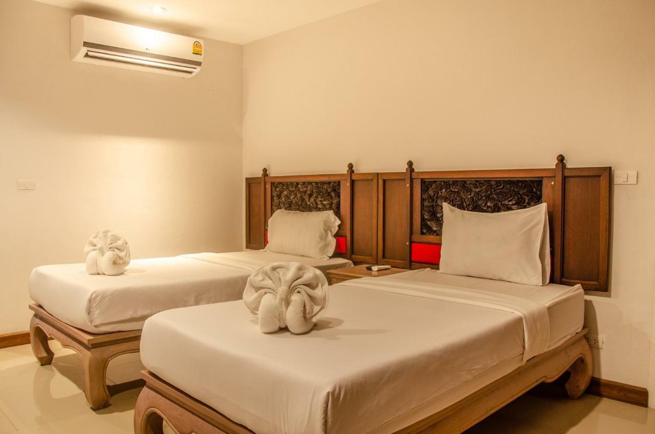 At Ruam Chok Hotel Chiang Mai Extérieur photo